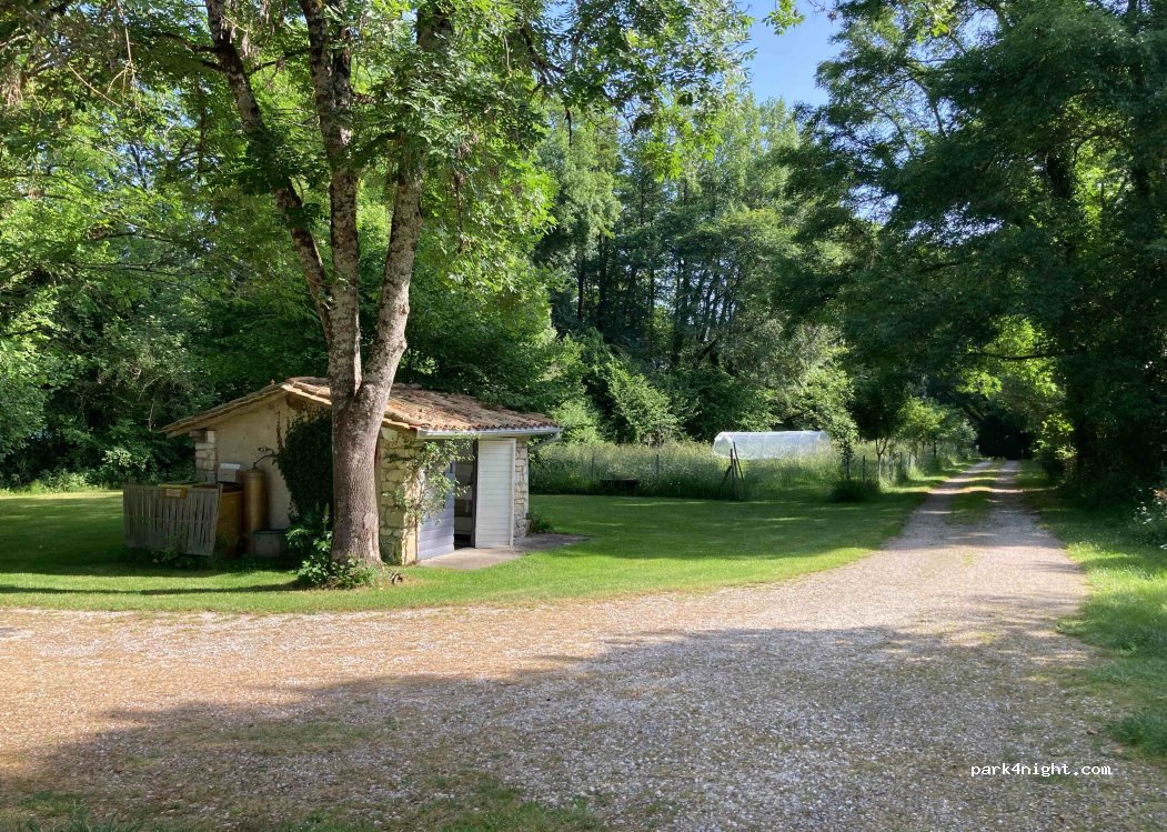 Camping Les Jardins de Camelot — foto 2