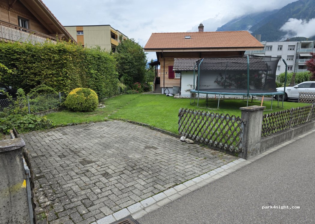 (3800) Matten bei Interlaken - Aenderbergstrasse — foto