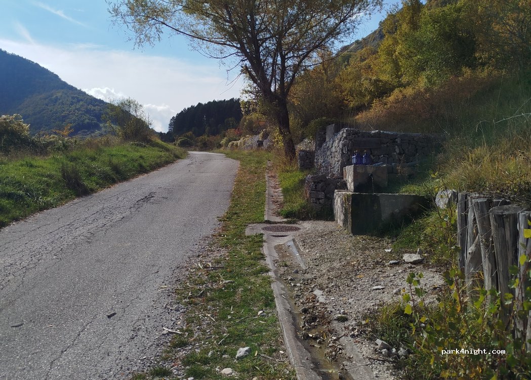 (02020) Rocca Sinibalda - Unnamed Road — foto