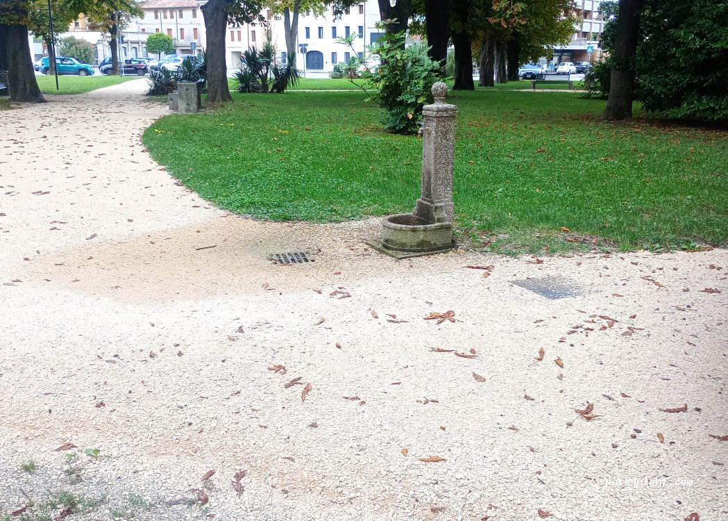 (33033) Codroipo - Piazza Giardini Pubblici — foto