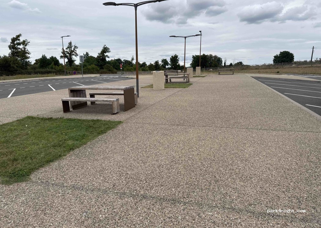 (03460) Villeneuve-sur-Allier - Aire de repos des Pilets — foto