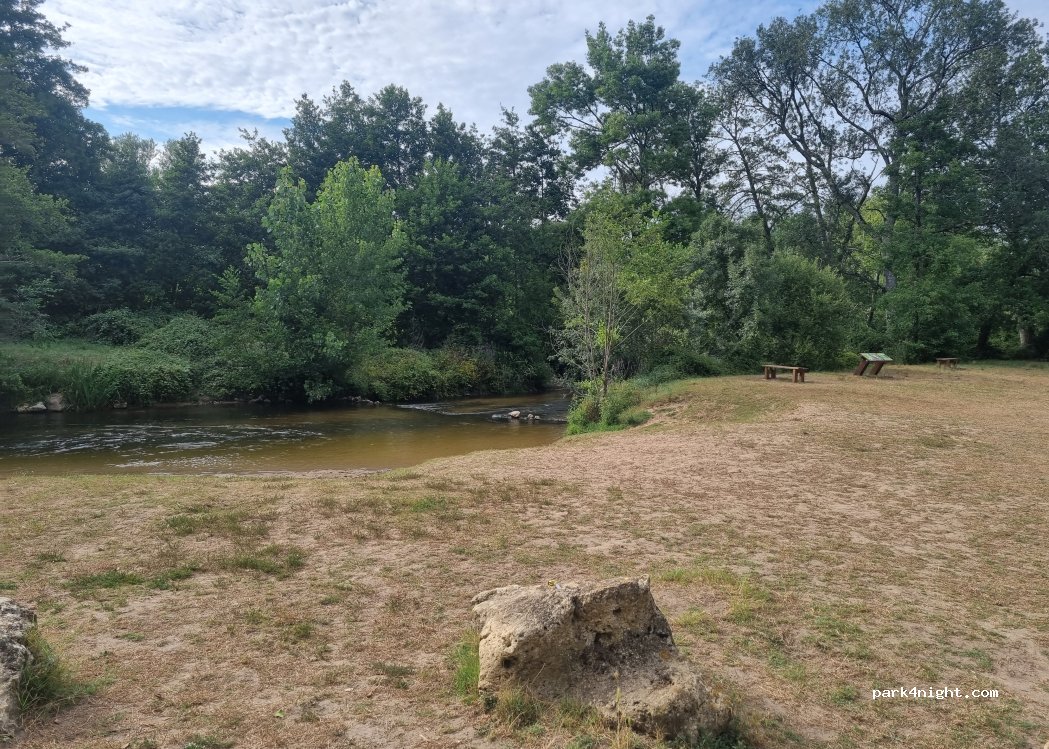 (33210) Preignac - Chemin rural nº 34 du Pas du Bern — foto 2
