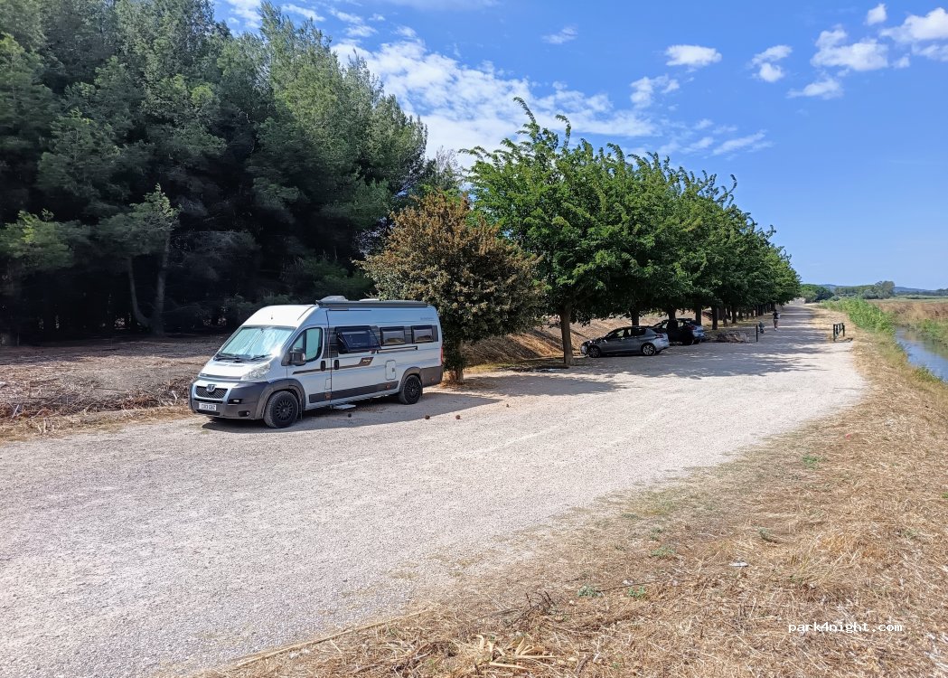 (13910) Maillane - Route de Saint-André — foto