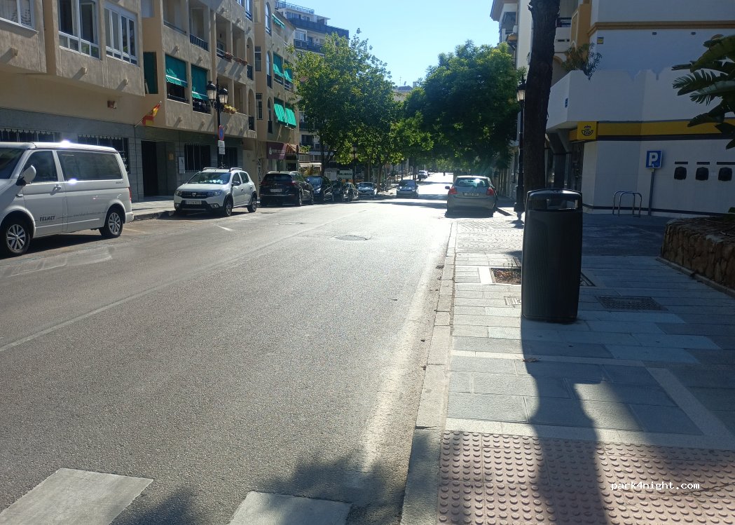 (29602) Marbella - Calle de Jacinto Benavente — foto