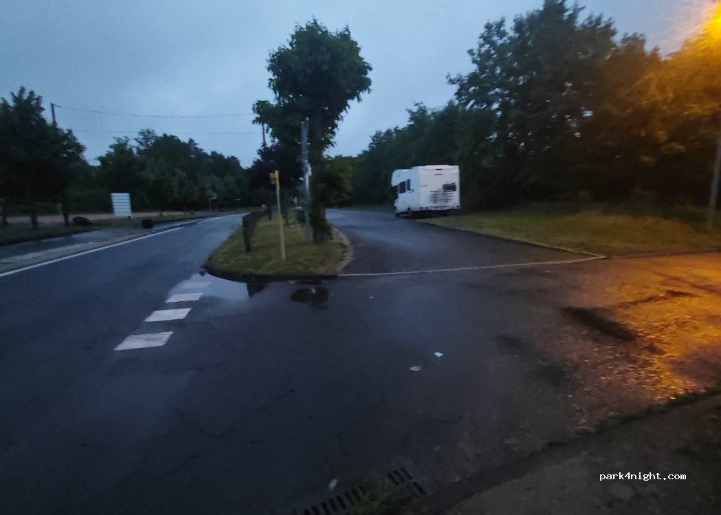 (63230) Saint-Ours - D 943 — foto