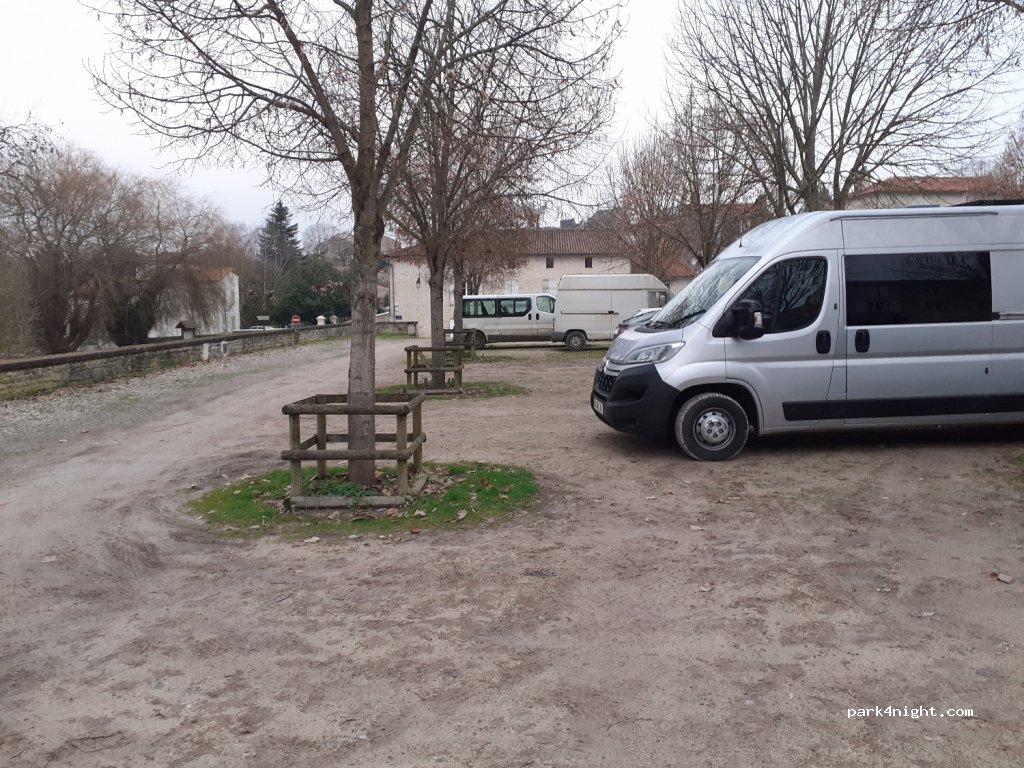 (16700) Ruffec - Rue de l'Abreuvoir — foto