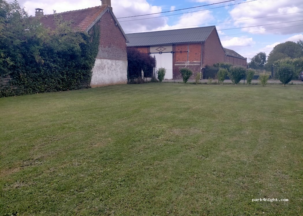 (60310) Crapeaumesnil - Grande Rue — foto 2