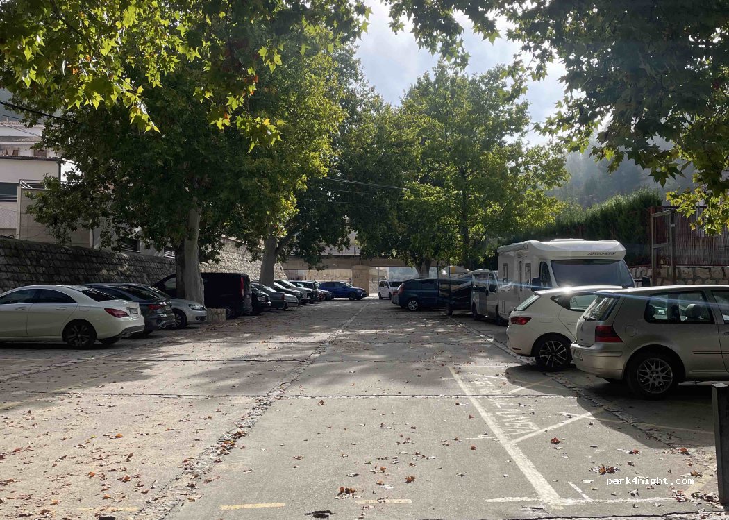 (02210) Alcalá del Júcar - Calle Cañada de Dominguillo — foto 2