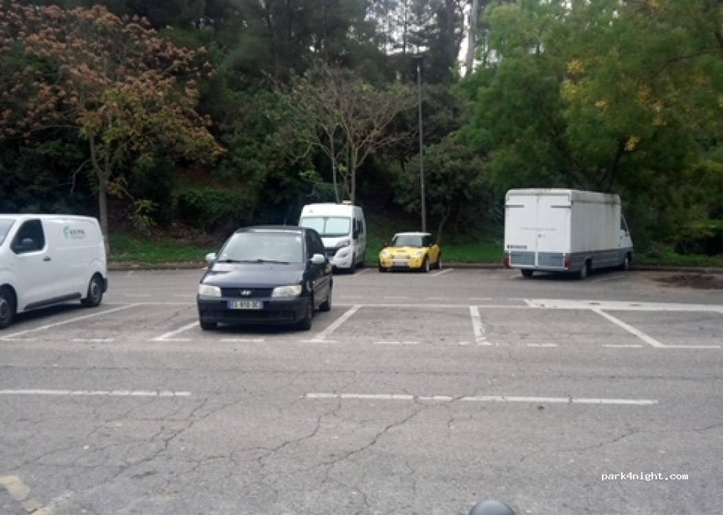 (13010) Marseille - Rue des Trois Ponts — foto 3