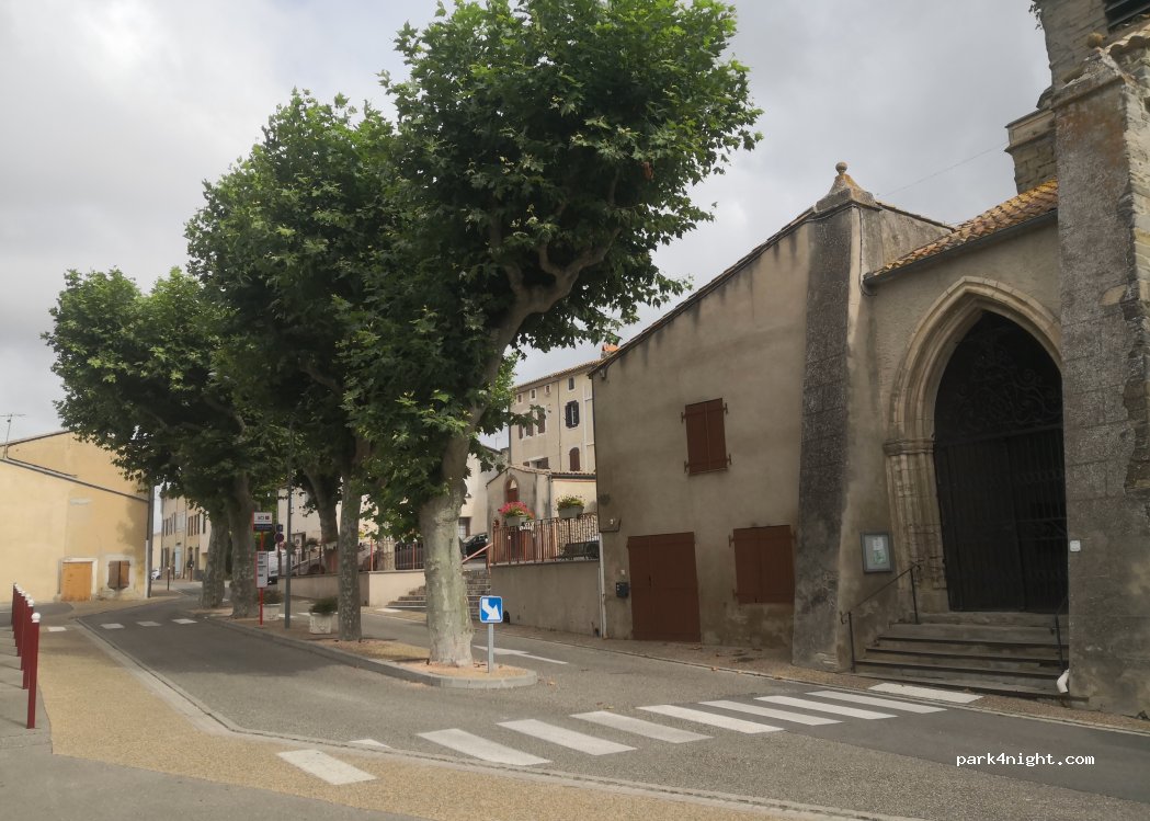 (11400) Saint-Martin-Lalande - Place de l'Église — foto