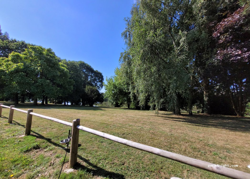 (79130) Secondigny - Rue du Lac — foto
