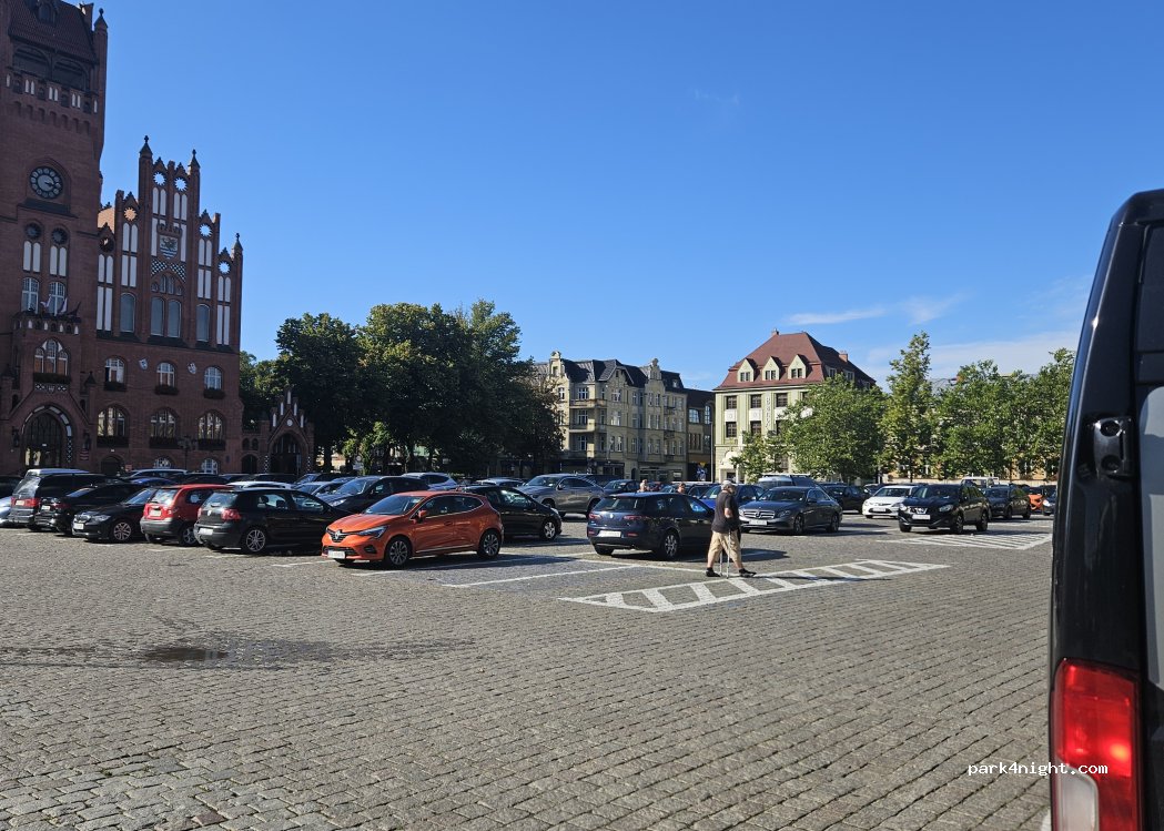 (76-200) Słupsk - Plac Zwycięstwa — foto 3