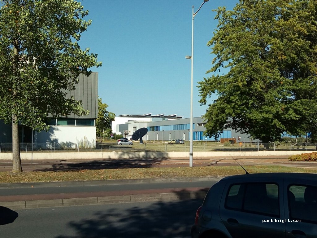 (33400) Talence - 33 Avenue de l'Université — foto 3