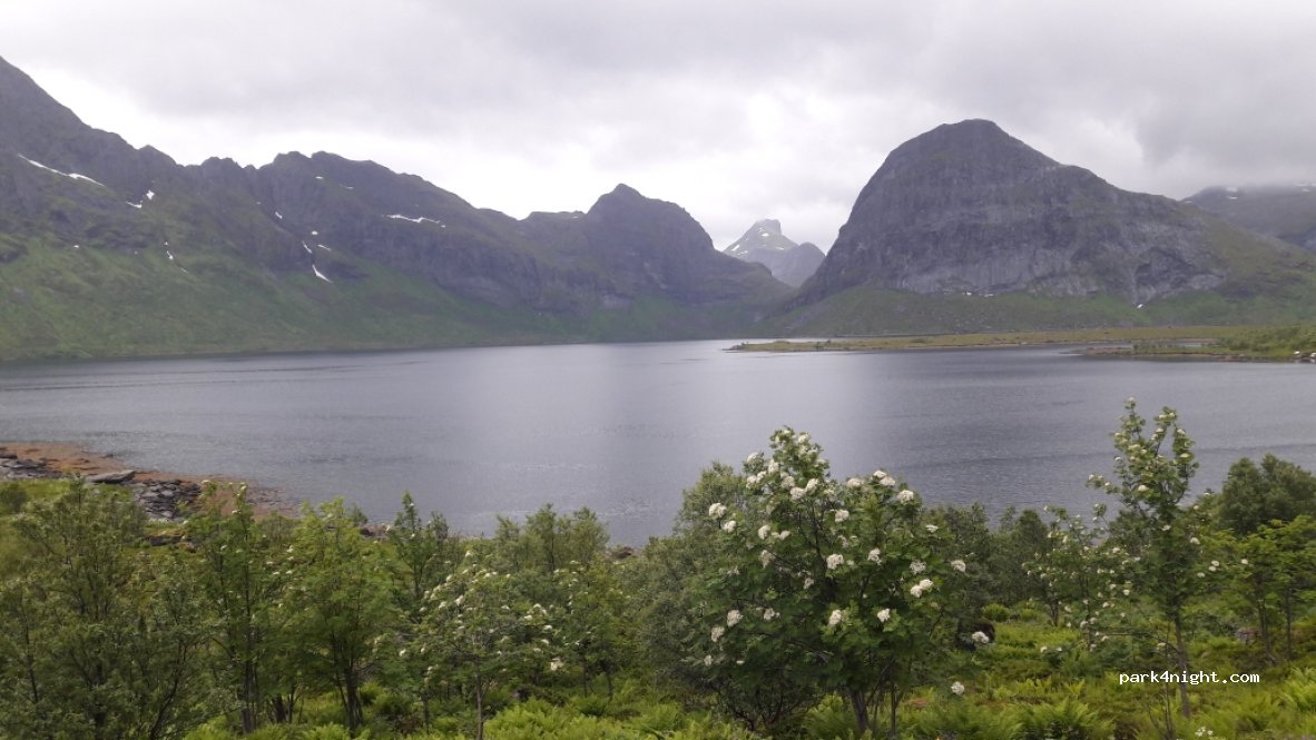 (8387) Fredvang - Unnamed Road — foto