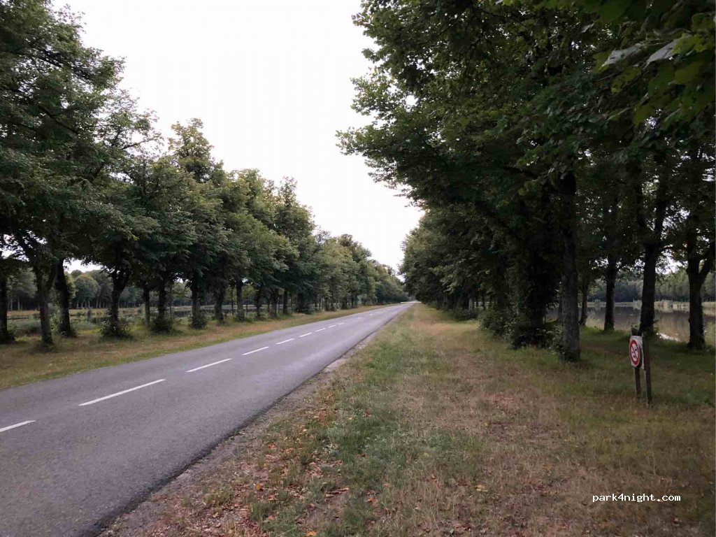 (28340) La Ferté-Vidame - D24 — foto 2