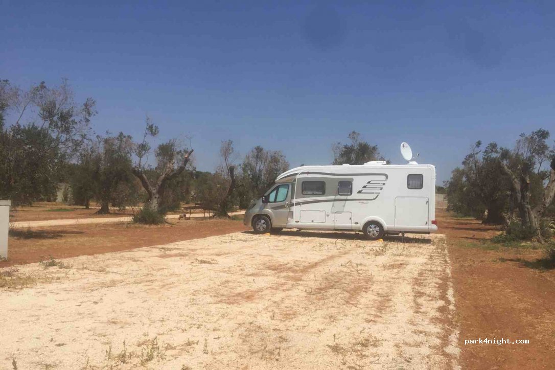 Agricamping Parco degli Ulivi Camper Service — foto