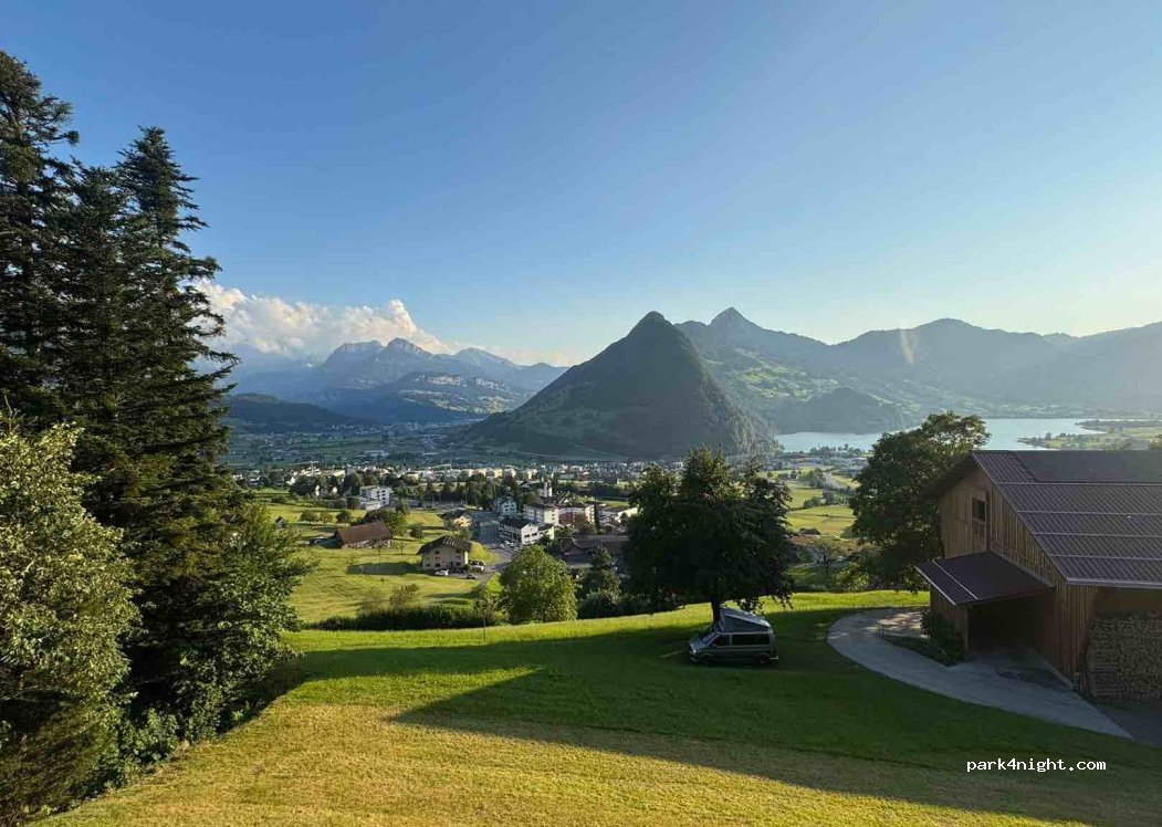 (6423) Schwyz - — foto