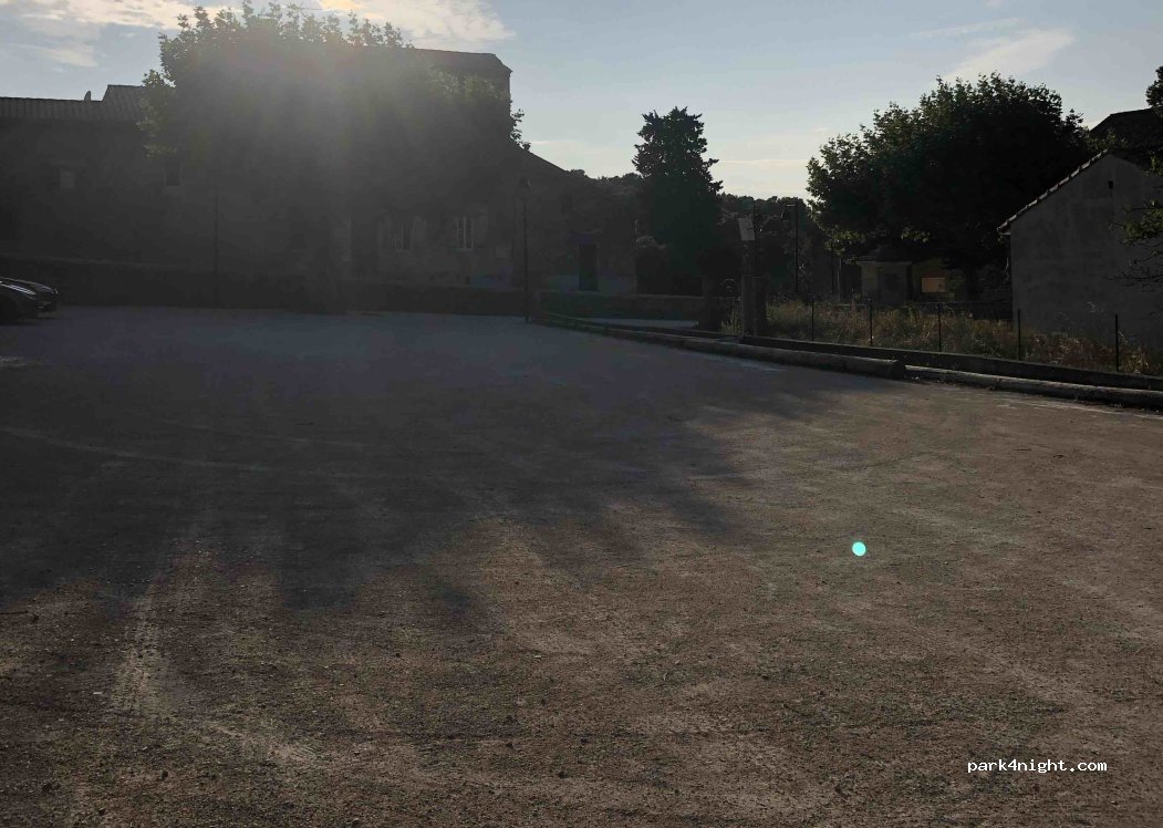 (30130) Carsan - Place du Village — foto