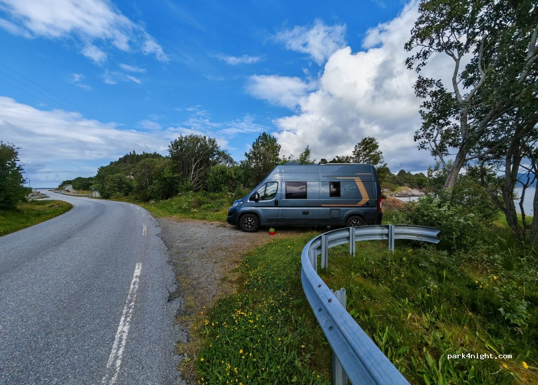 (6475) Midsund - 668 — foto
