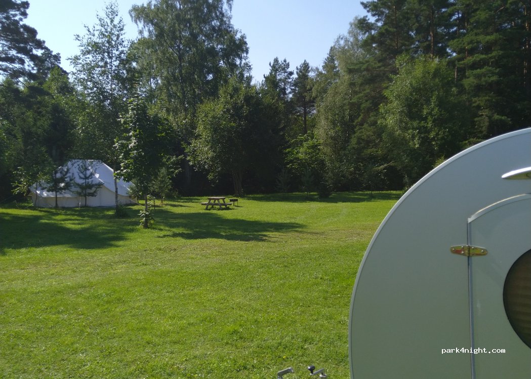 Glampery Narva-Jõesuu — foto