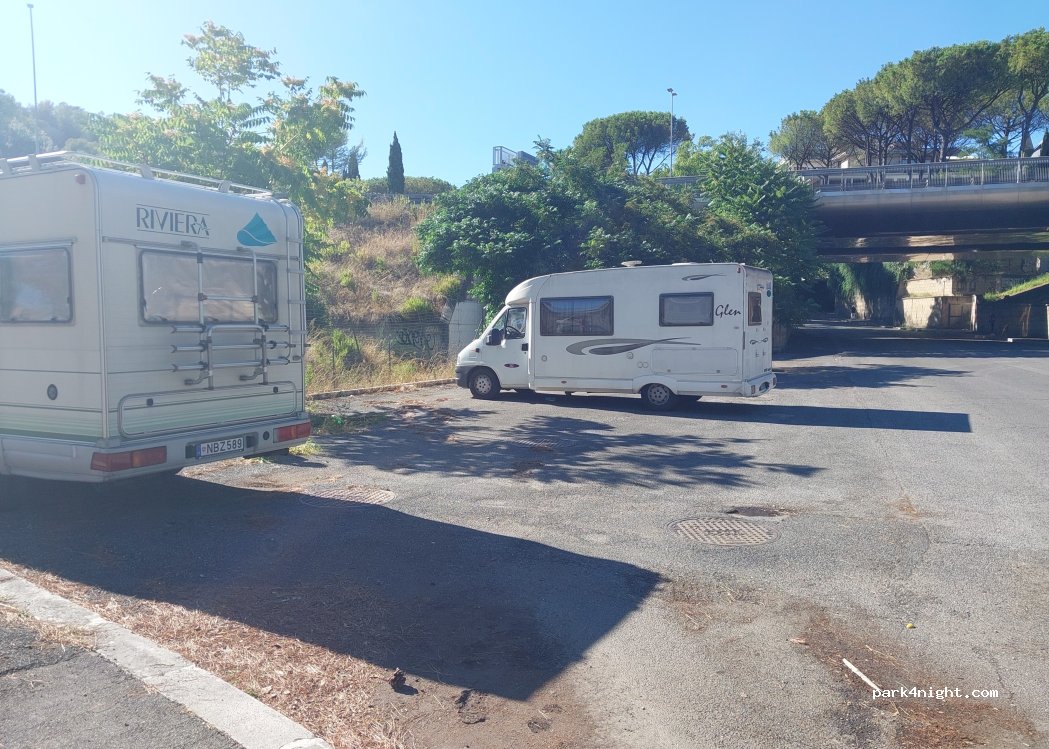 (00194) Rome - Via dei Colli della Farnesina — foto