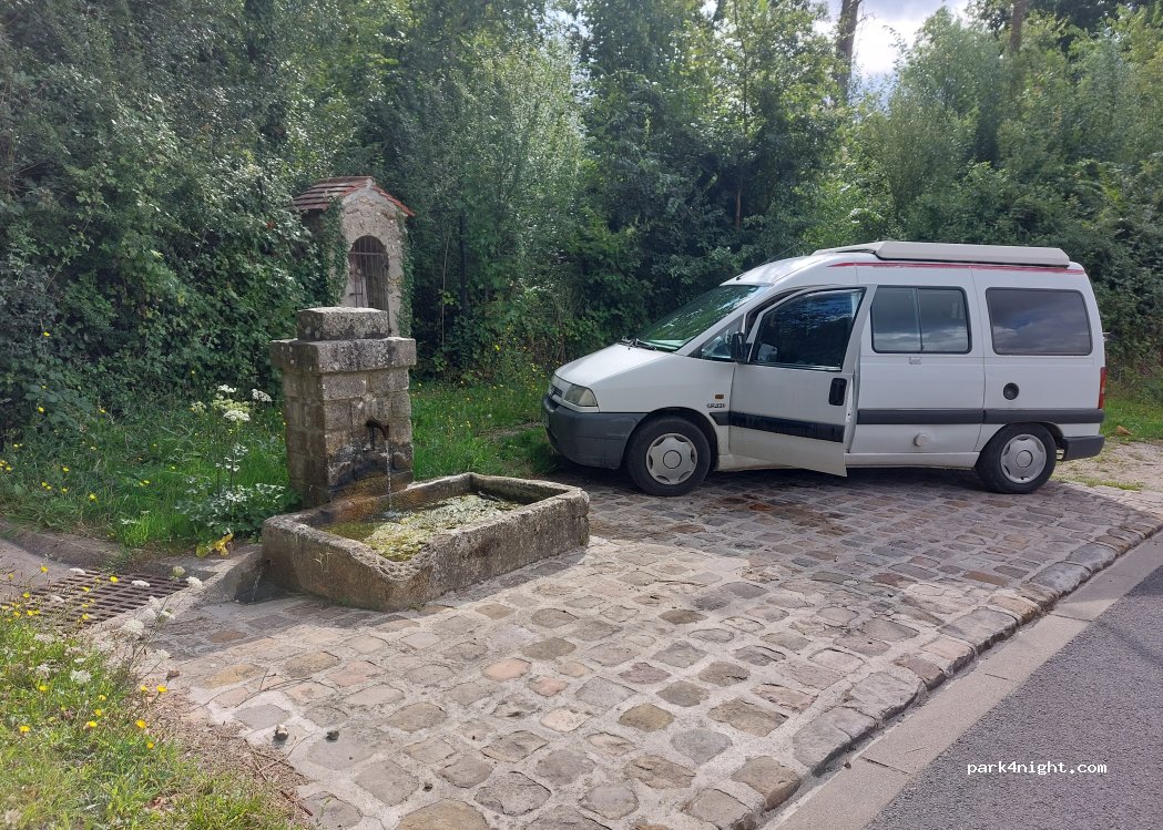 (77115) Blandy - Rue du Pont Paillard — foto