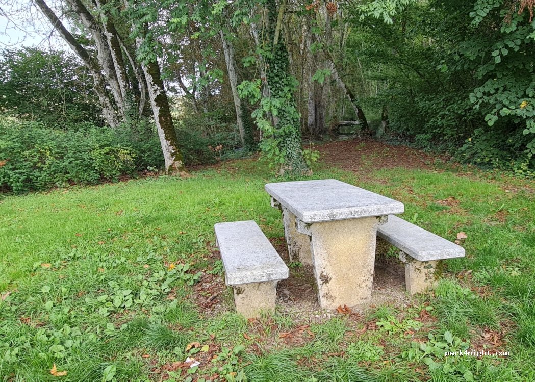(52250) Longeau-Percey - Rue du Calvaire — foto 2