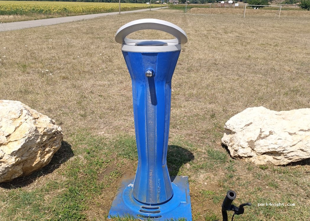 (26600) Granges-les-Beaumont - Chemin des Baneys — foto