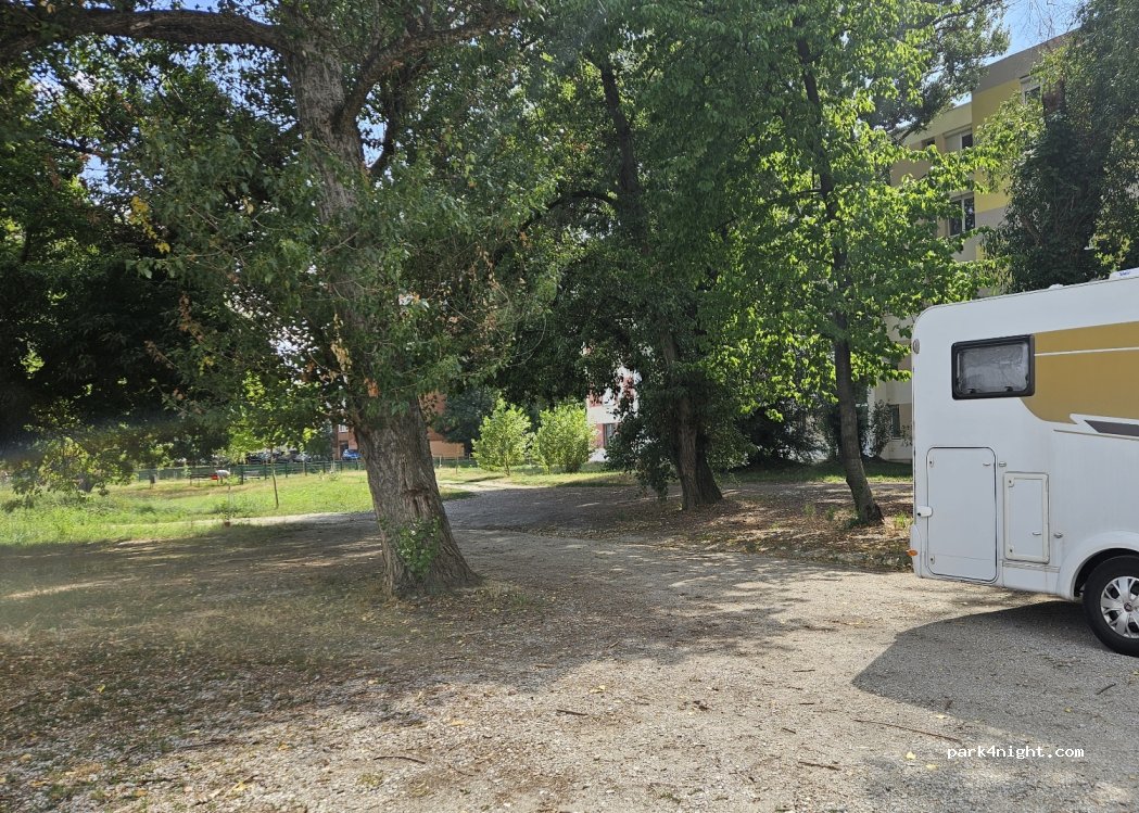 (3300) Eger - Unnamed Road — foto 2