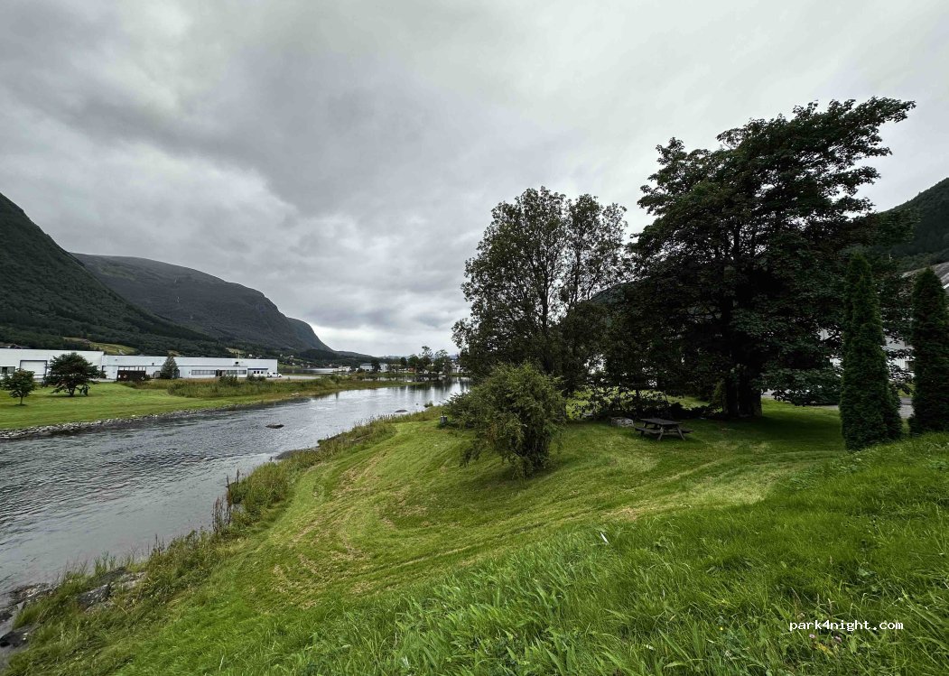 (6220) Straumgjerde - Fjørevegen — foto 2
