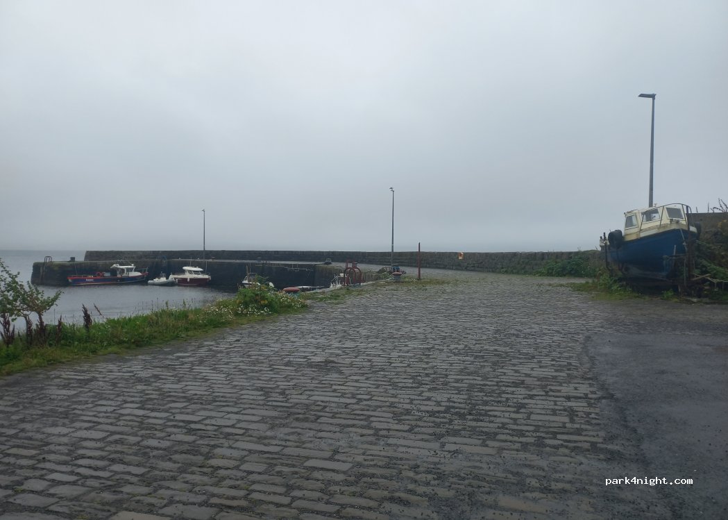 (V95KR28) Liscannor - New Houses — foto