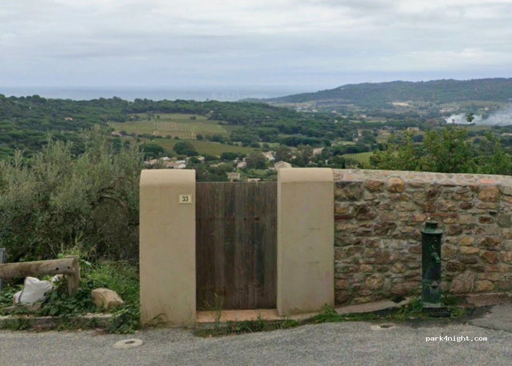 (83350) Ramatuelle - Rue Victor Leon — foto