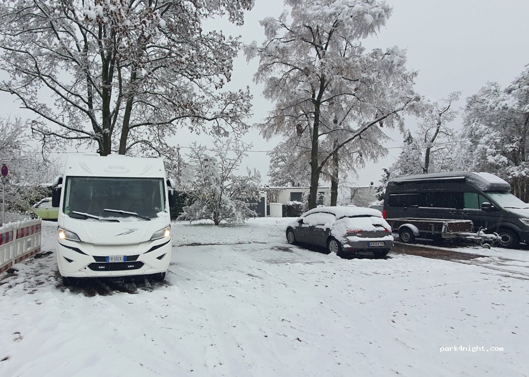 (70184) Stuttgart - Jahnstraße — foto 2