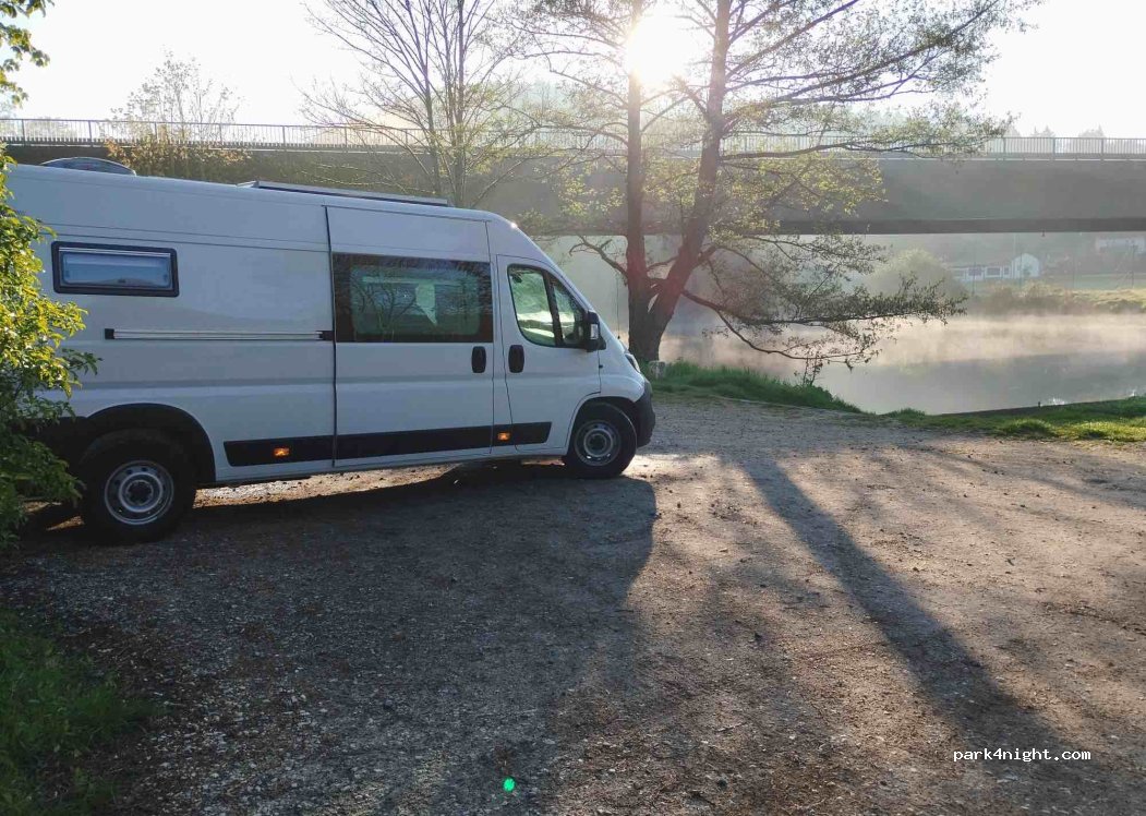 Parkplatz Etterzhausen — foto 4