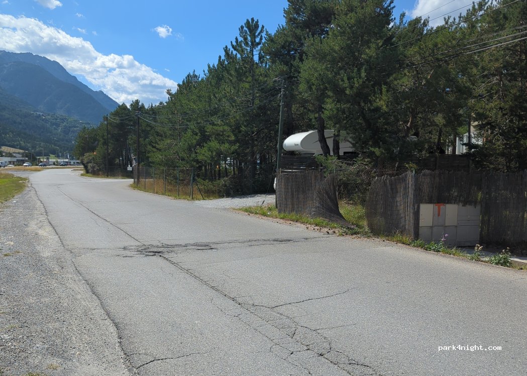 (04400) Saint-Pons - D 900 — foto 3