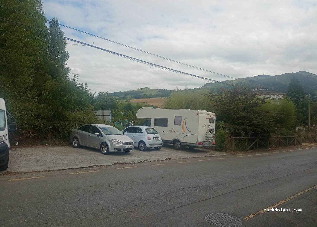 (33550) Cangas de Onís - Avenida de Contranquil — foto