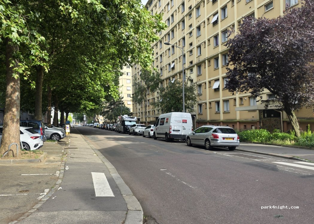 (76000) Rouen - Rue d'Amiens — foto