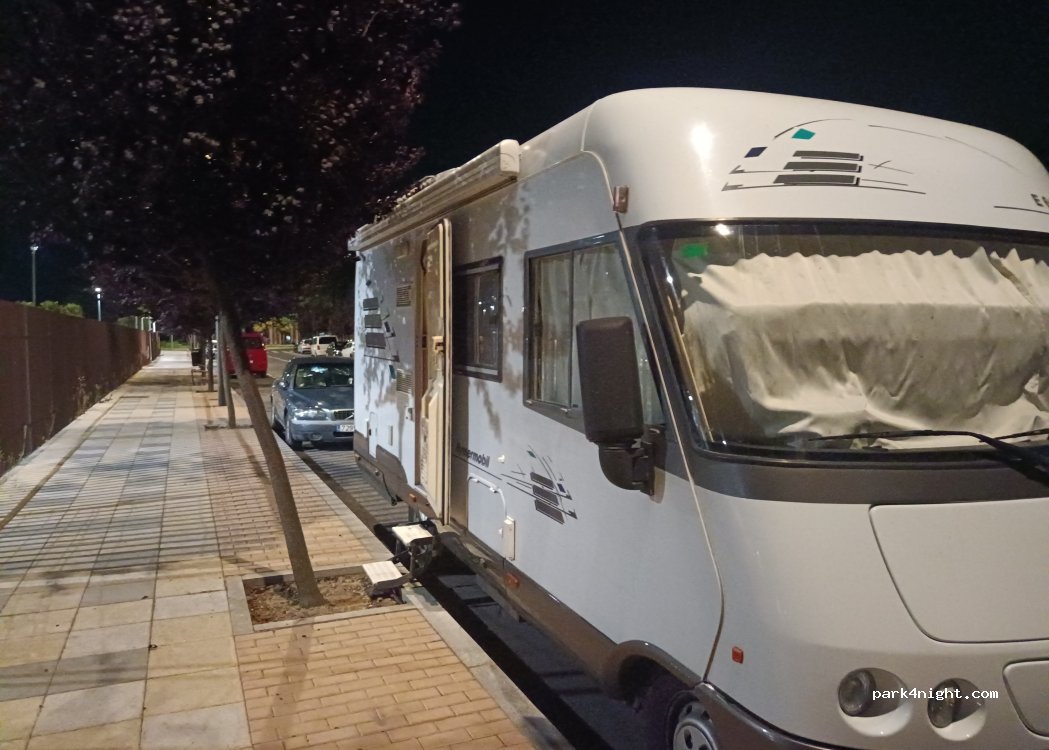(37001) Salamanca - Calle Huerta de la Santísima Trinidad — foto 3