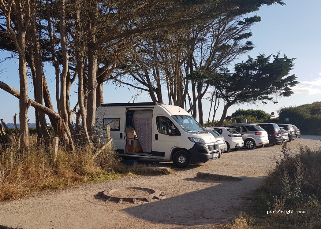 (56270) Plœmeur - Chemin des Douves — foto 2
