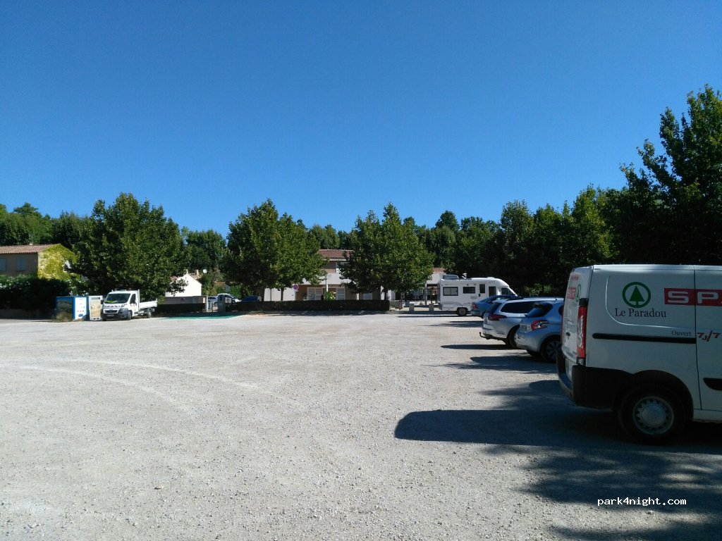 (13520) Paradou - 5064A Route de Saint-Roch — foto