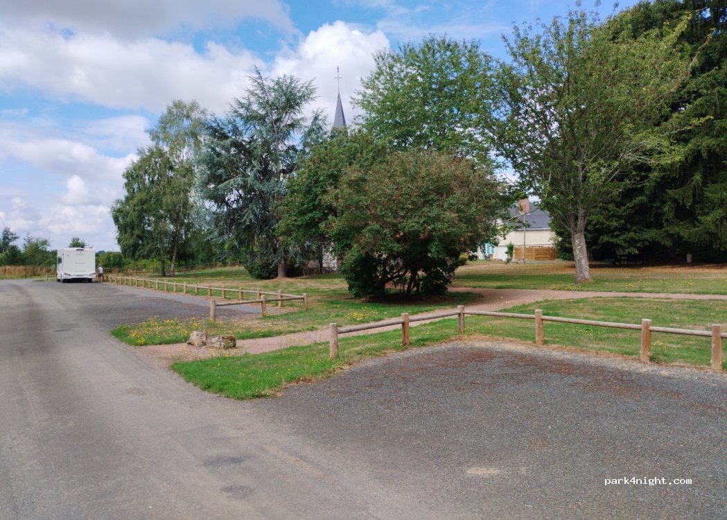 (23360) La Forêt-du-Temple - Rue des Templiers — foto 2