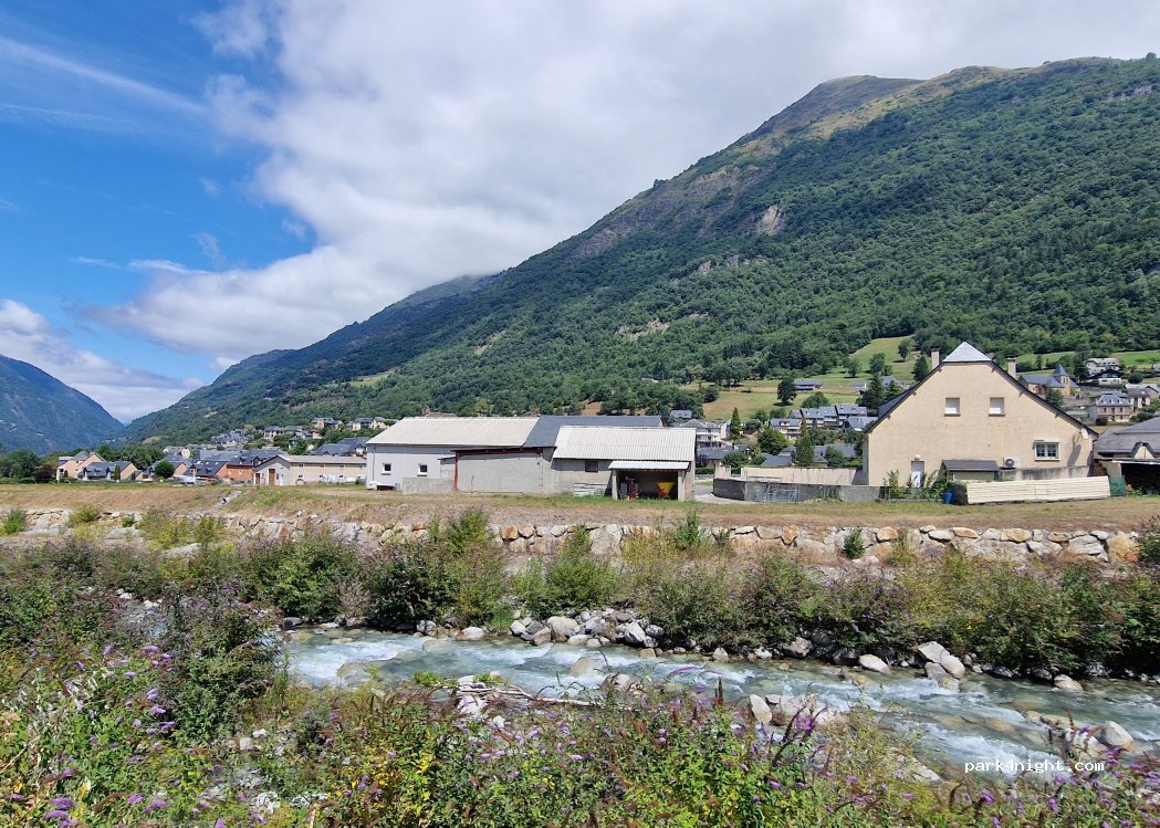 (65120) Luz-Saint-Sauveur - Avenue de Maoubesi — foto