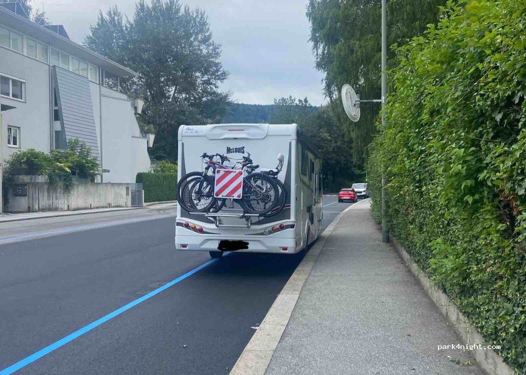 (6020) Innsbruck - Fischnalerstraße — foto