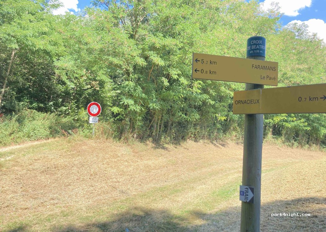 (38260) Ornacieux-Balbins - Chemin du Château — foto 2