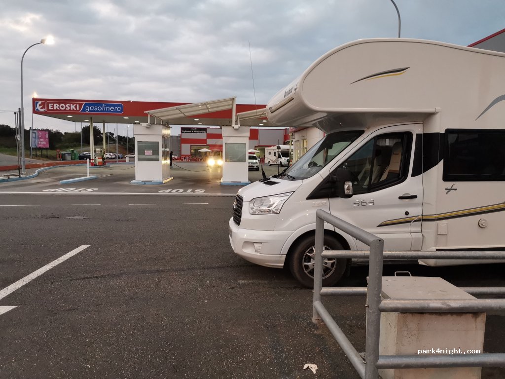 (27710) Ribadeo - 476-528 Avenida da Mariña — foto 4