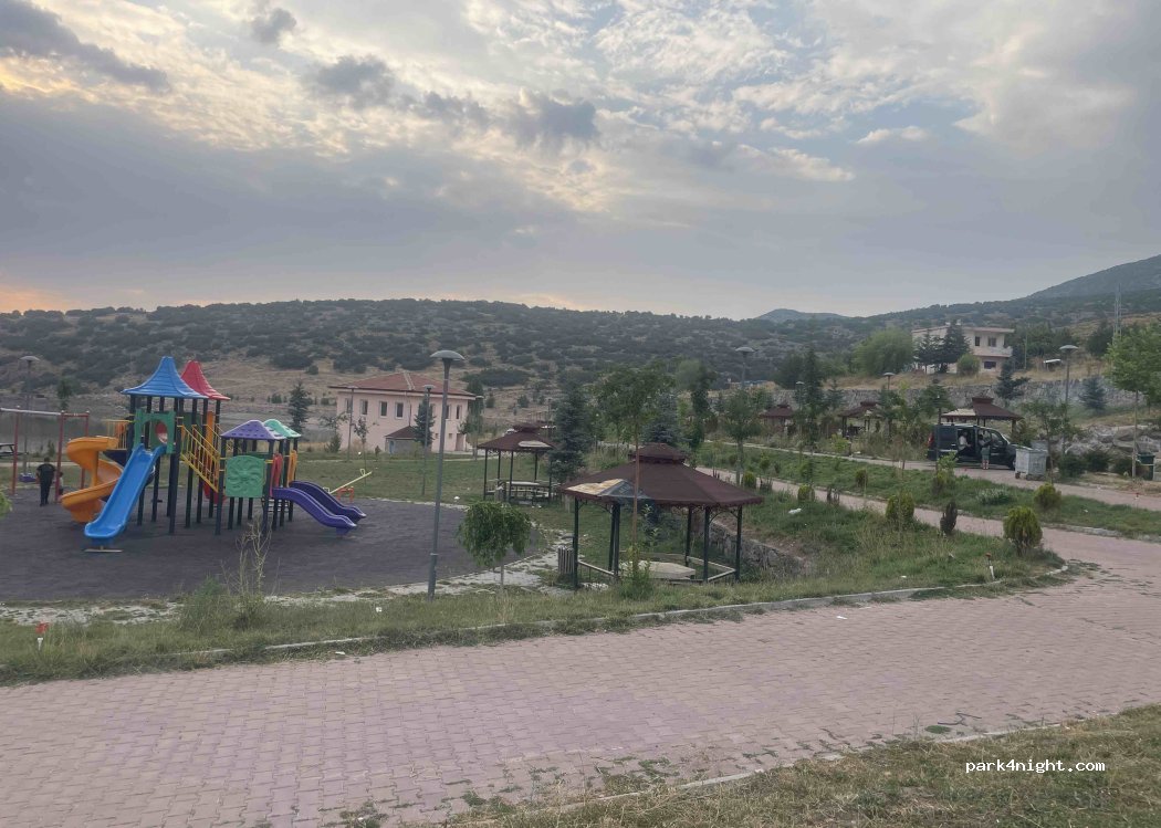 () Azatlı - Niğde - Çiftlik yolu — foto
