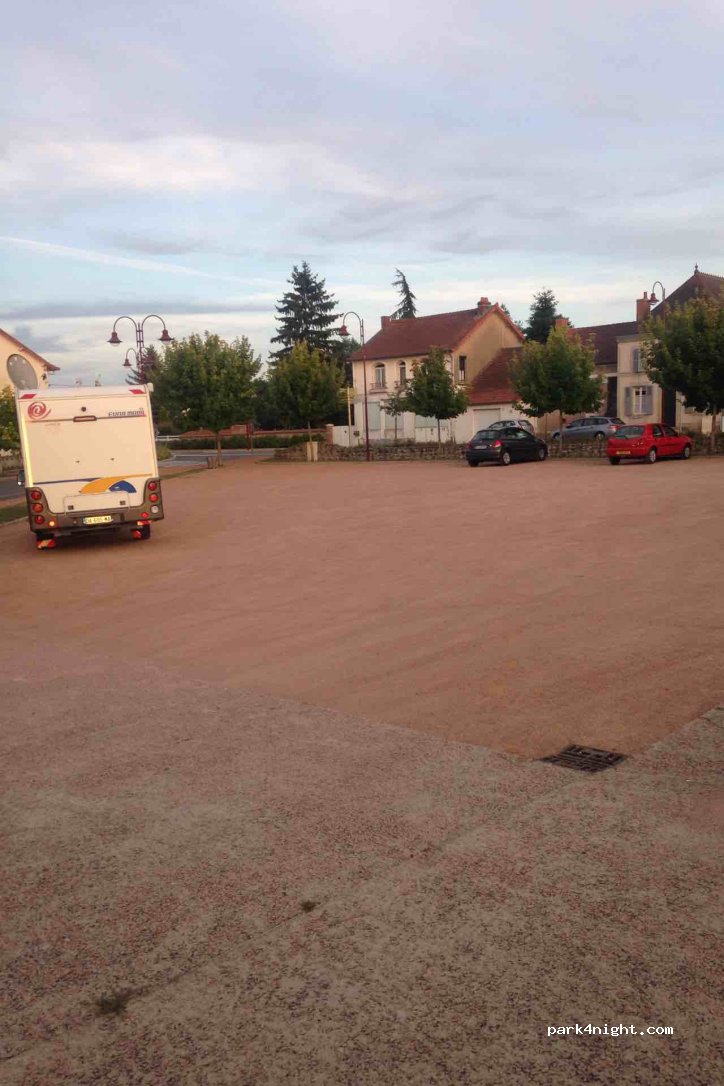 (03170) Chamblet - 1 Rue Saint-Maurice — foto 2