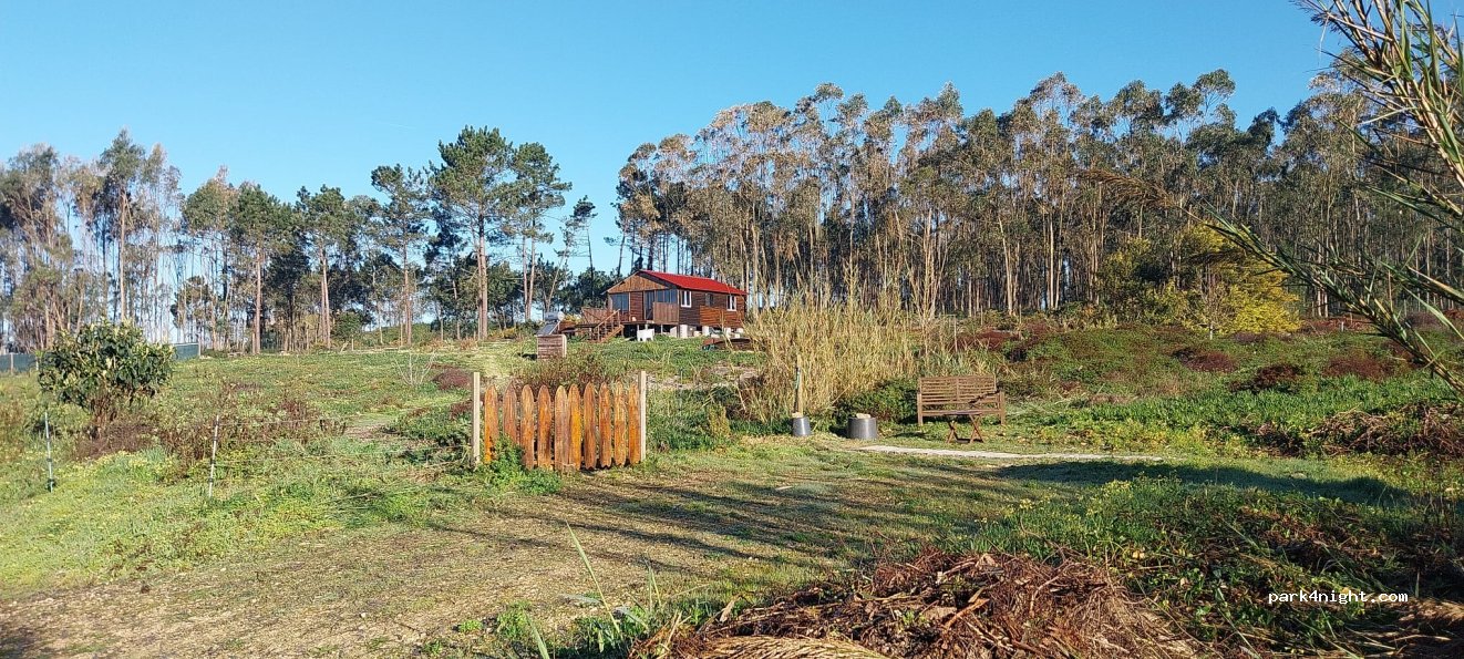 Camper space on a small organic farm — foto 2