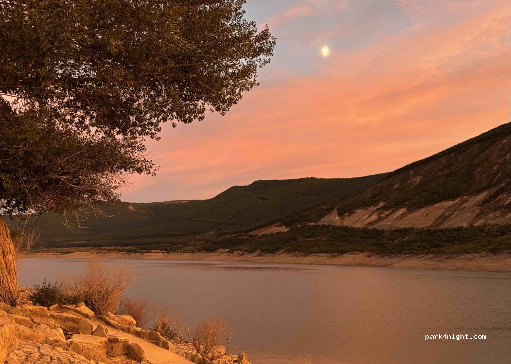 (31410) Yesa - Urb. Náutica Leyre — foto 4