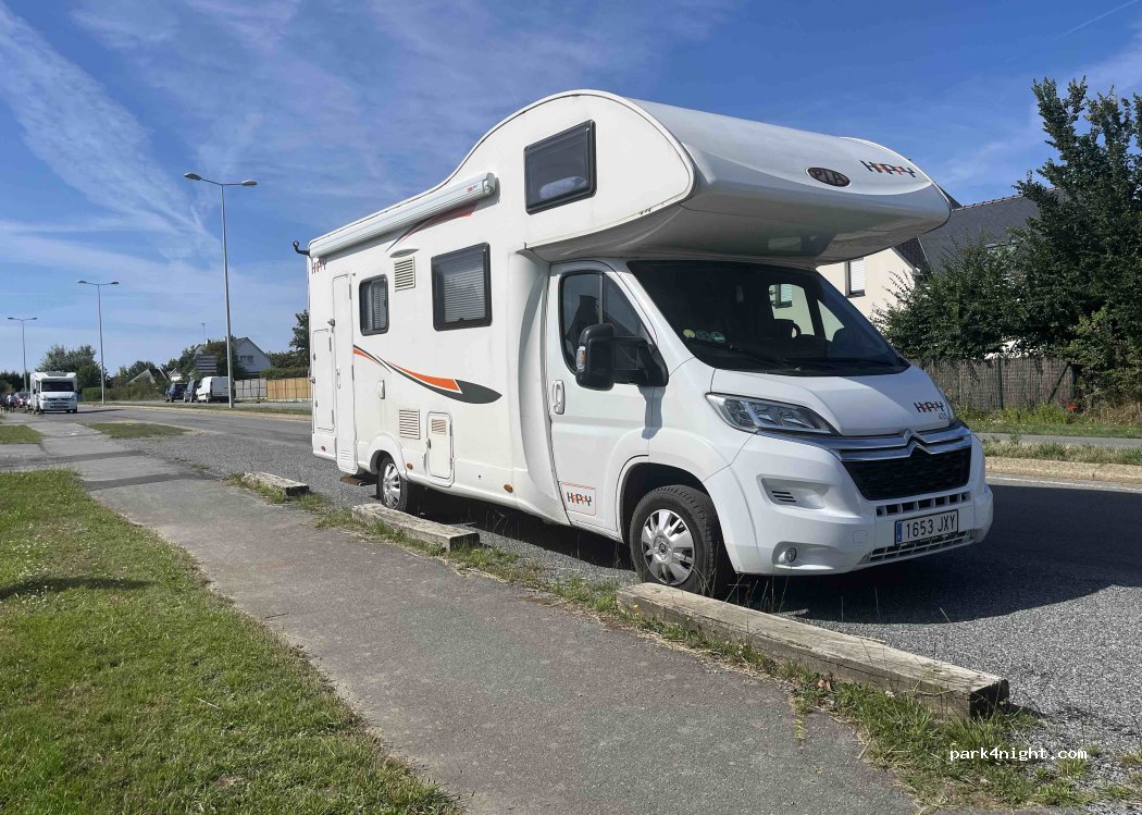 (56730) Saint-Gildas-de-Rhuys - Avenue Raymond Marcellin — foto